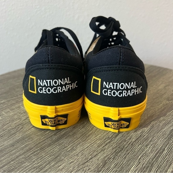 NWOT Vans Old Skool Black National Geographic Photo Aark Animal Sneakers sz 6.5 - Picture 5 of 16